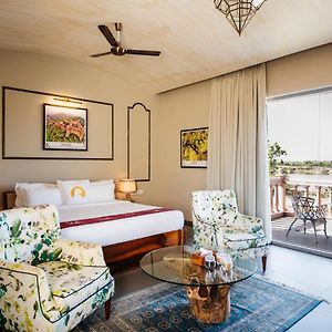 Lake View Room